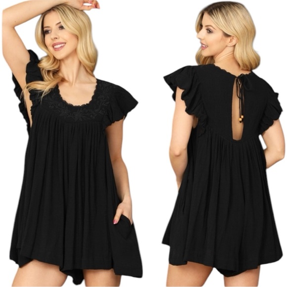 Boutique black flutter sleeve romper - Picture 1 of 5